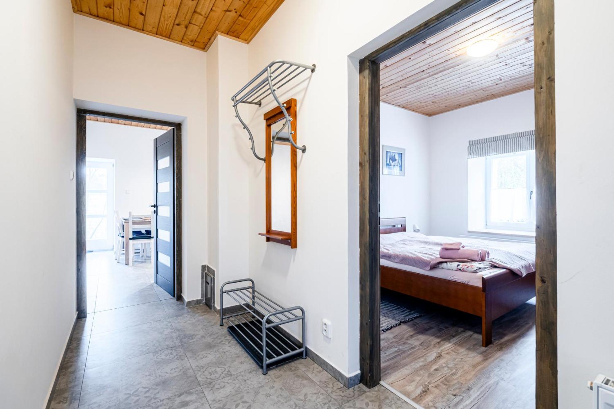 Ferienwohnung Dvur Dolenec Rohoznice  Exterior foto
